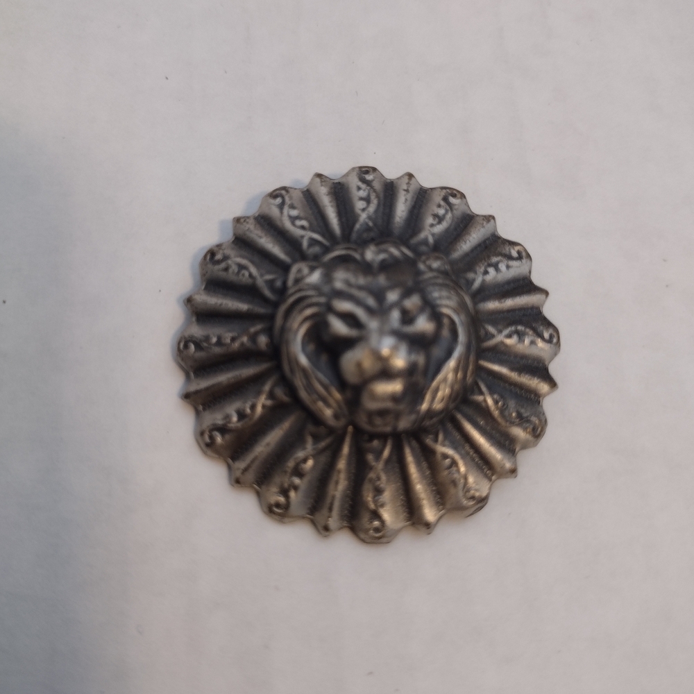 Vintage Lion Medallion Brooch